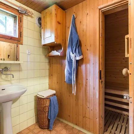 Vakantiehuis By The Lake, Sauna, Boat, Bicycles *