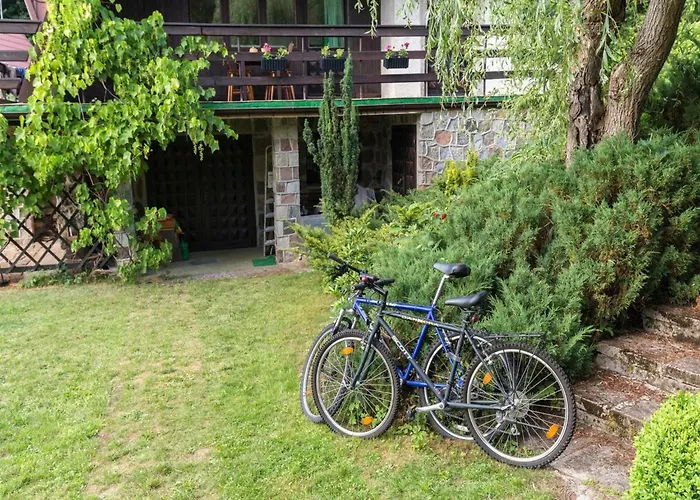 By The Lake, Sauna, Boat, Bicycles בית נופש